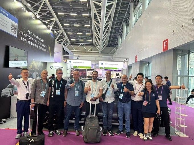 Henan Autoking Industry Co., Ltd. línea de producción del fabricante